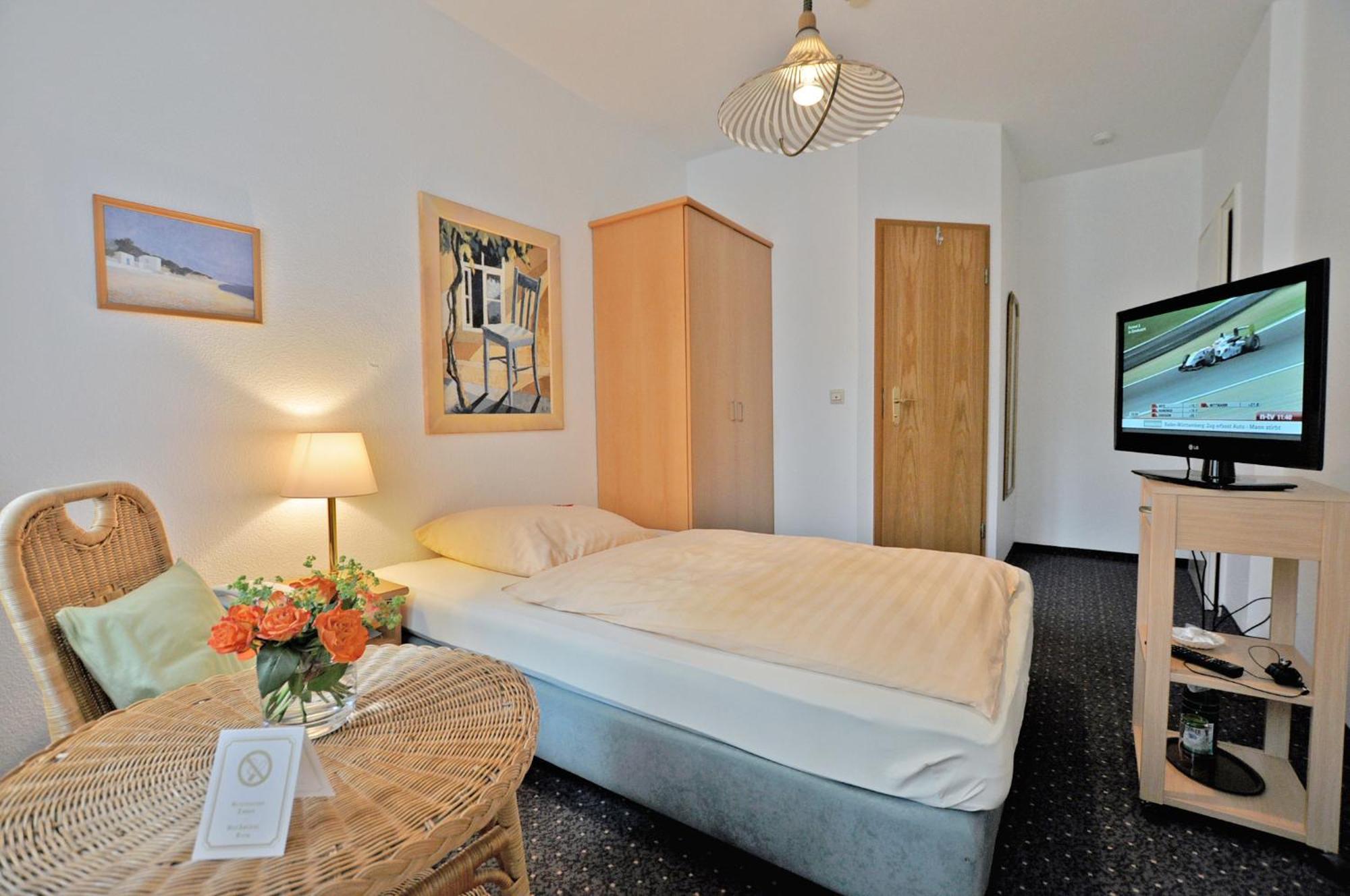 Am Ehrenhof Hotel 2*